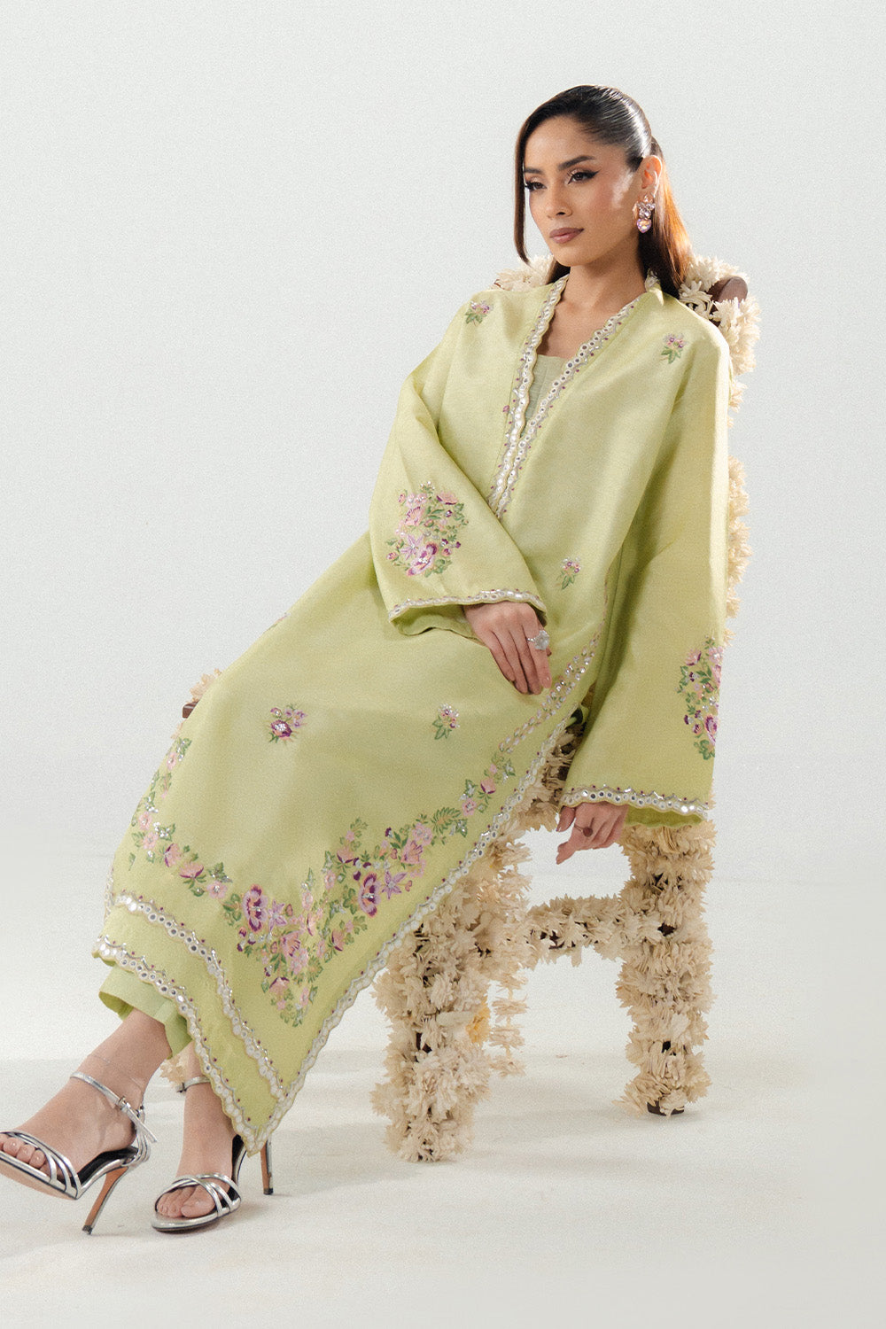 MOONLIT GRACE - MSS5927